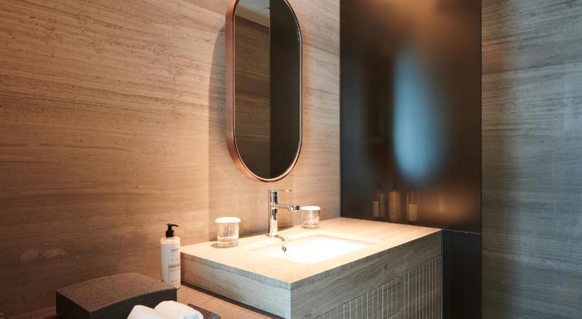 Image of Premier Suite Room 2