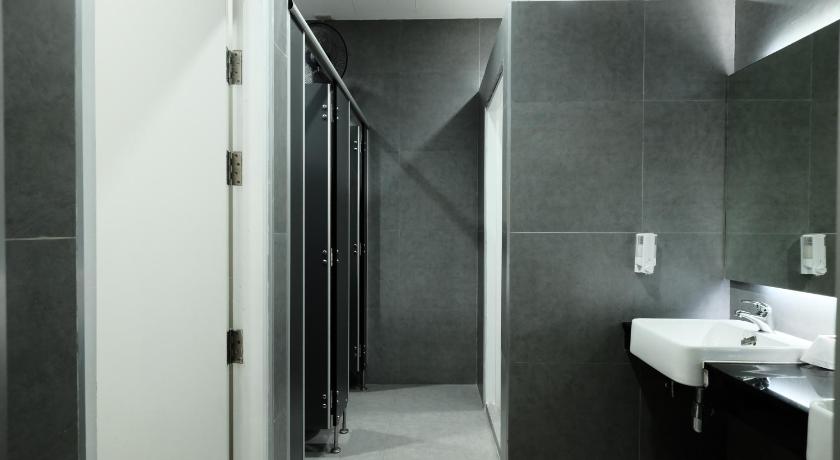 Image of 1 Person in 8-Bed Dormitory with En-Suite - Female Only 6