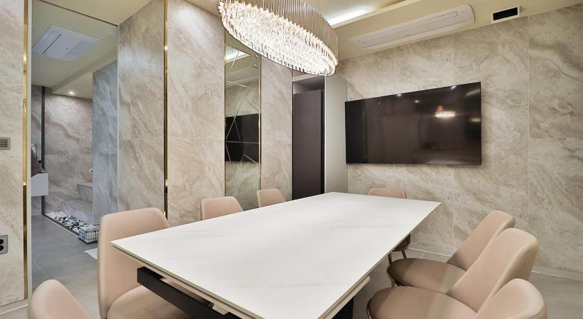 プサン YTT Hotel Seomyun 2つ星 ホテル プール