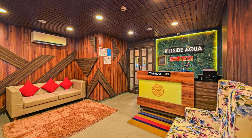 Super OYO Townhouse OAK Hillside Aqua photo