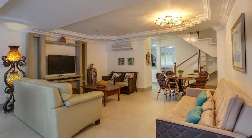 Image of Five-Bedroom House 602 3