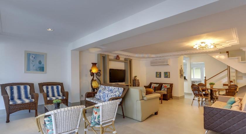 Image of Five-Bedroom House 602 5