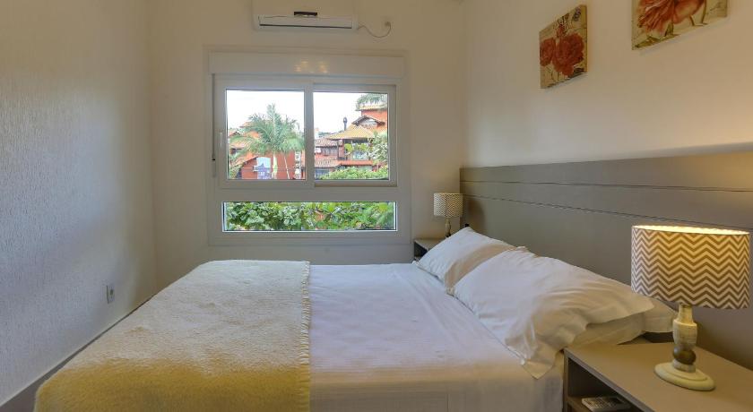 Image of Five-Bedroom House 602 11