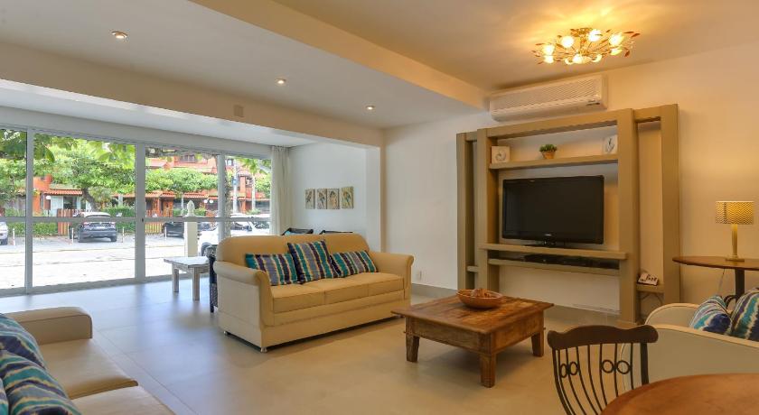 Image of Three-Bedroom House 608 1