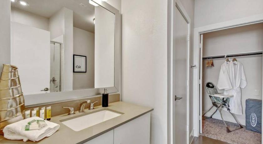 샌안토니오 (TX) 2BR Airy Getaway Near Downtown Pool Gym 5성급 숙소 로비