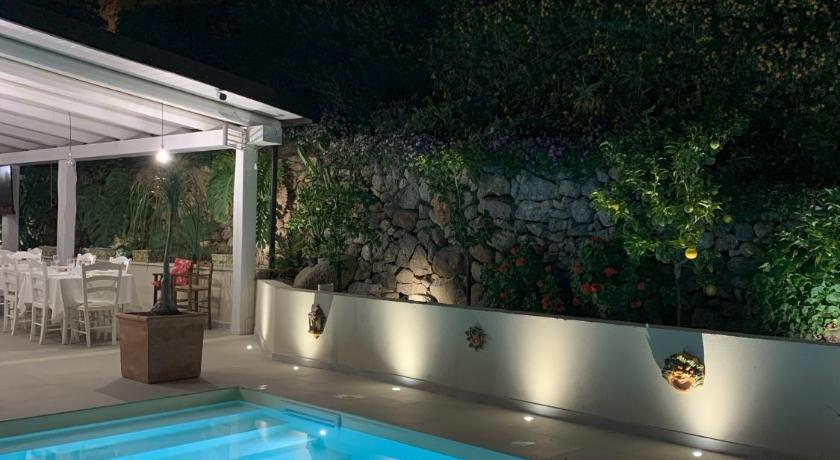 HOTEL MERCURIO SUL MARE - Fish restaurant and private beach