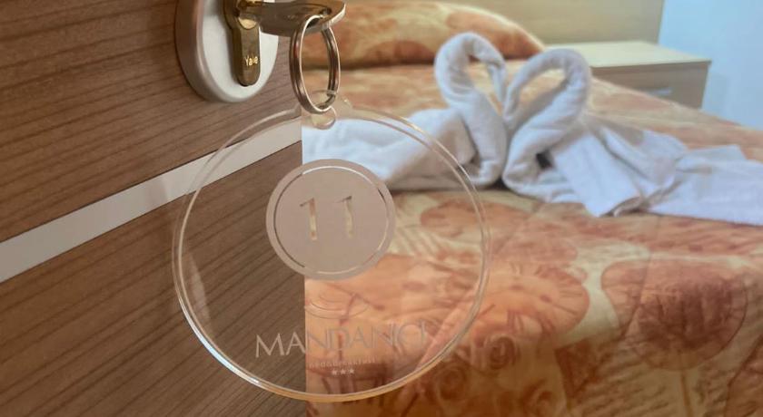 MANDANICI :Borgo Marsalini