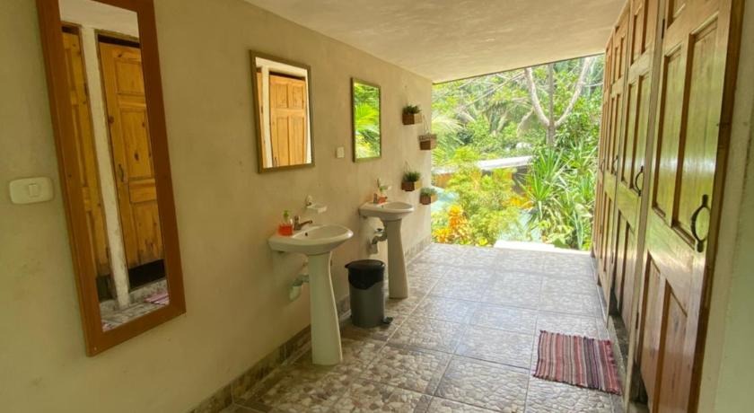 Image of Bungalow (2 Adults) 2