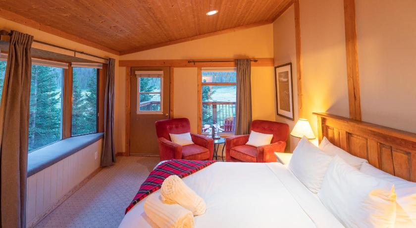Mount Engadine Lodge photo