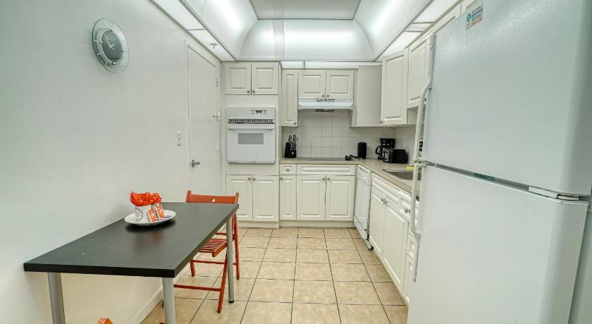 Hollywood Condos photo