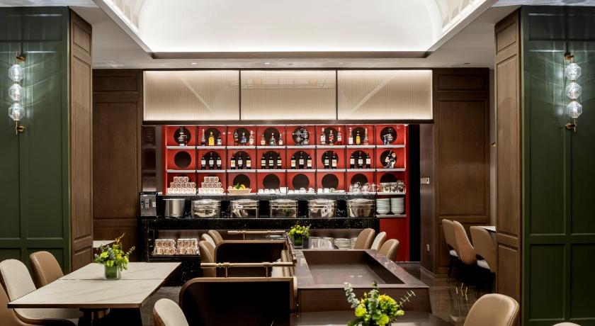 Shanghai Hotel - image 16