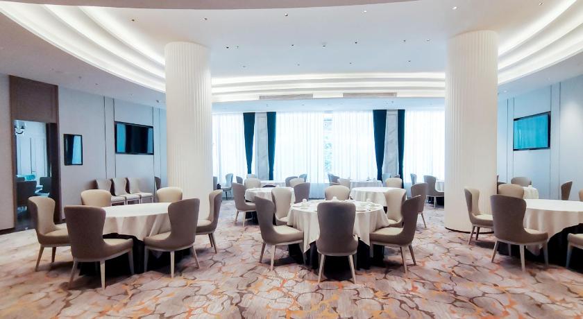 Shanghai Hotel - image 9