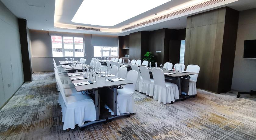 Shanghai Hotel - image 10