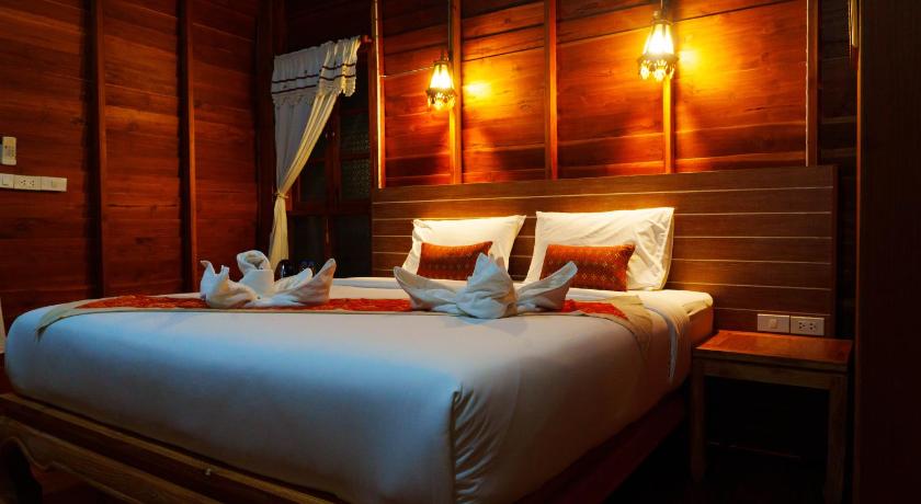 Chom Thong Doi Inthanon View Resort 2-Star Hotel suite