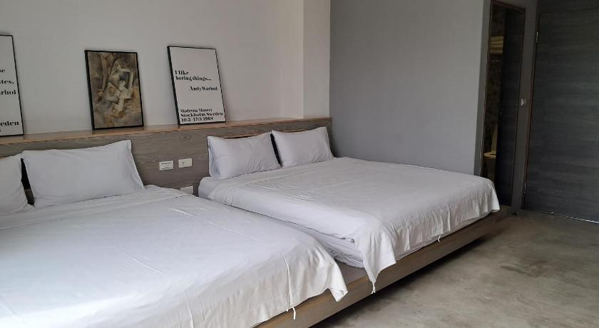 Image of Quadruple Room with Mountain View 12