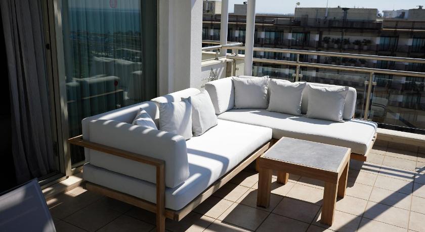 Image of Deluxe Family Suite 1