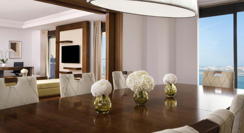 Mövenpick Hotel Jumeirah Beach - image 4