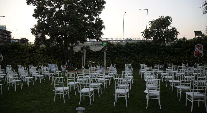 ibis Styles Izmir Bornova photo