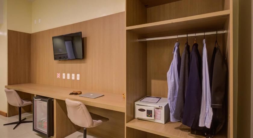 Image of Triple Room without Window 5