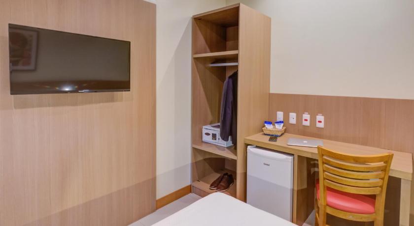 Image of Deluxe Double Room without Window 9
