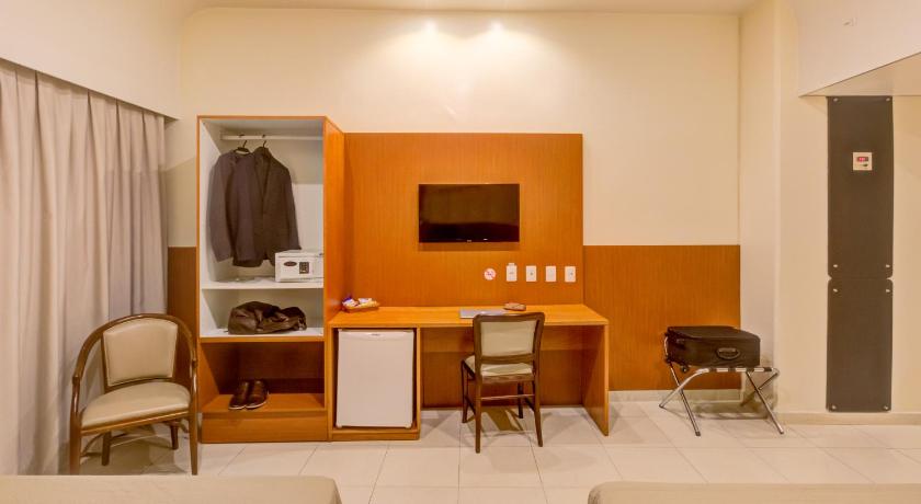 Image of Luxury Quadruple Room without window 1