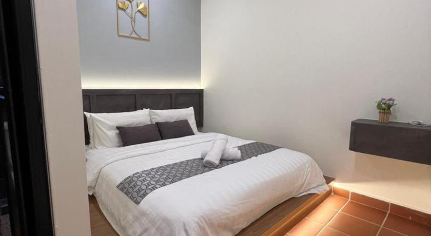 Image of Deluxe Suite Family 1