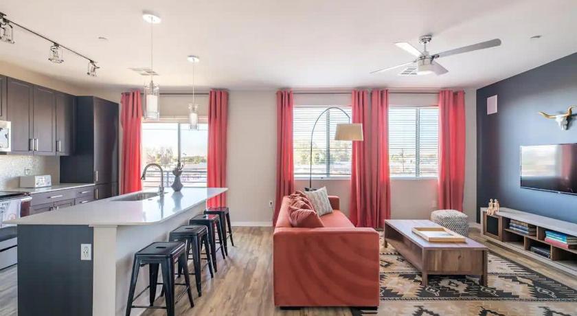 Modern CozySuites - paradise under the palm trees! photo