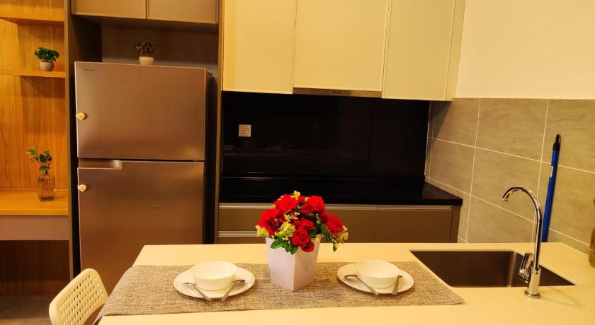 Cozy Studio unit,Cyberjaya,Wifi, Netflix,Free parking photo