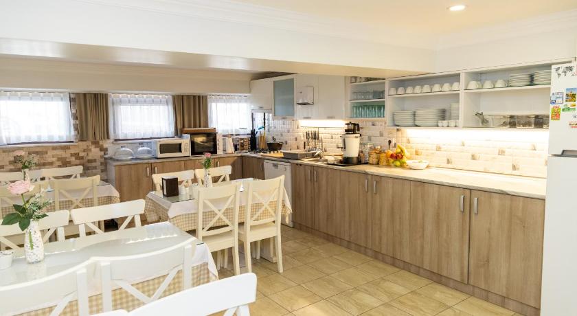 Galley Hotel - image 3