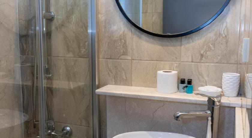 Image of Standard Double Room 9