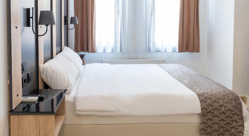 Image of Standard Double Room 0