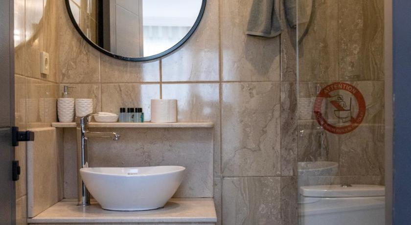 Image of Standard - Sea View 2