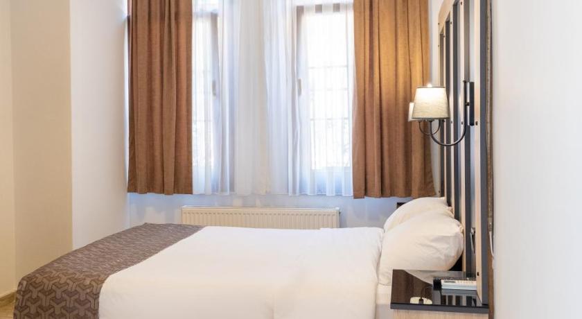 Image of Standard Double Room 4