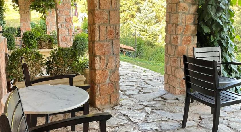 Aphrodite's Inn Kalavrita photo