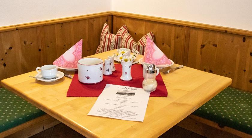 Hotel Pension Hubertus photo