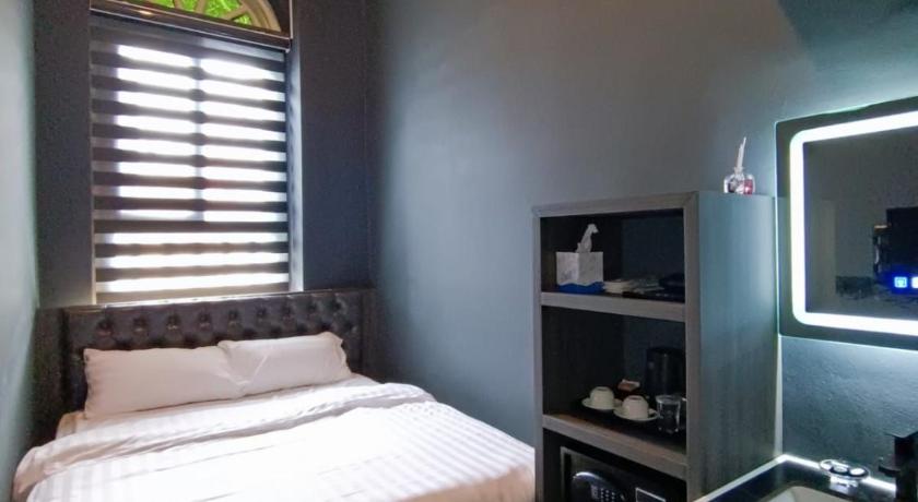 HOTEL JJH - newly opened near BUGIS - image 14