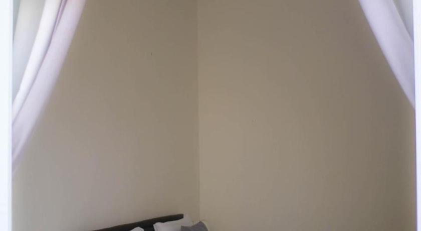 Image of Double Room with Garden View 11