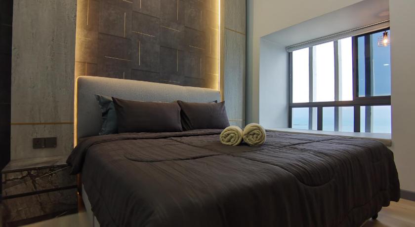 Image of 2-Bedroom Deluxe Executive Suite 10