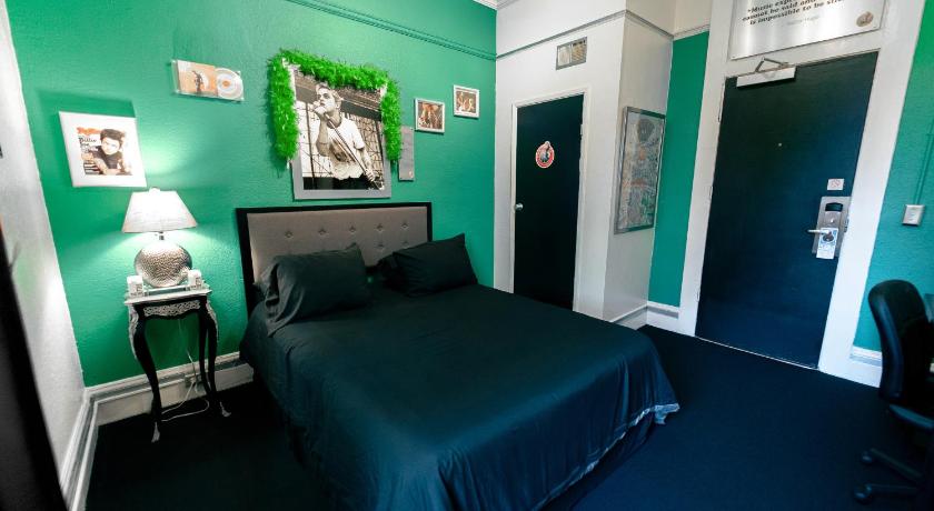 Imagen de Habitación Green Day con baño compartido (Green Day Room with Shared Bathroom) 1