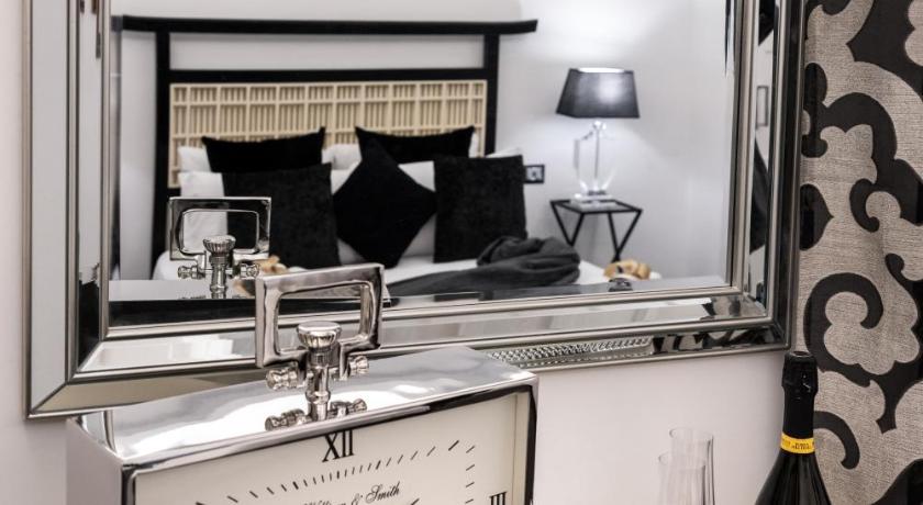 罗马 Barcaccia Luxury Suites 4星级 酒店 外观