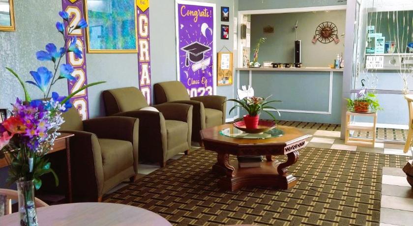 Grand View Plaza Inn & Suites photo