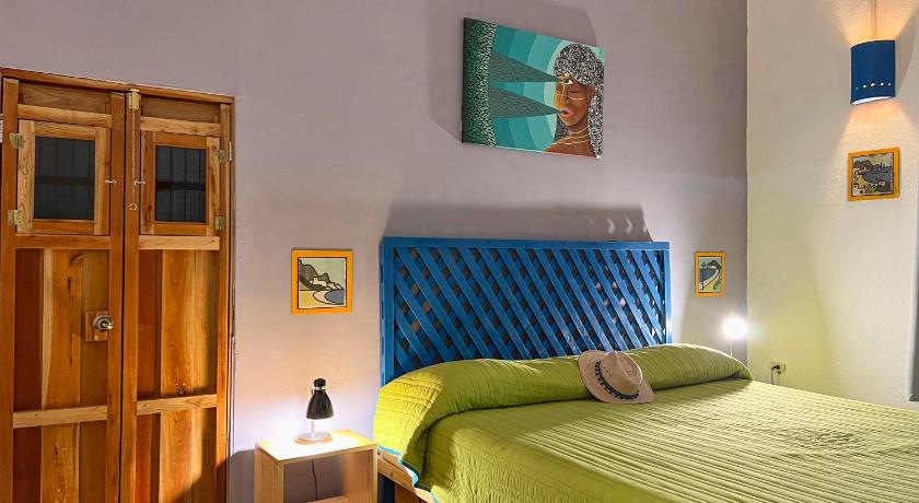 Image of Deluxe King Room 1