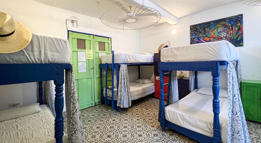Image of Bed in 8-Bed Mixed Dormitory Room 1
