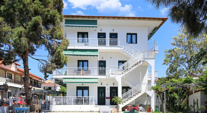 Agapitos Apartments — Hotel in Chalkidiki