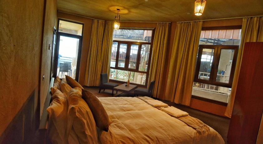 Image of Triple Room with Private Bathroom 9