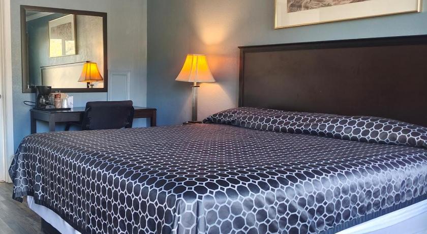 Lakeview Lodge Motel photo