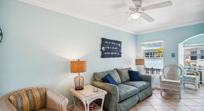 Barefoot Beach Resort B208 photo