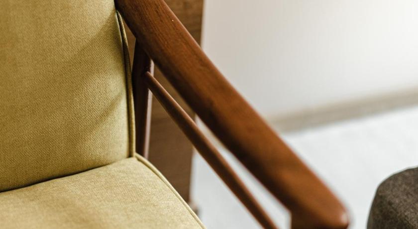 Image of Standard Twin 11