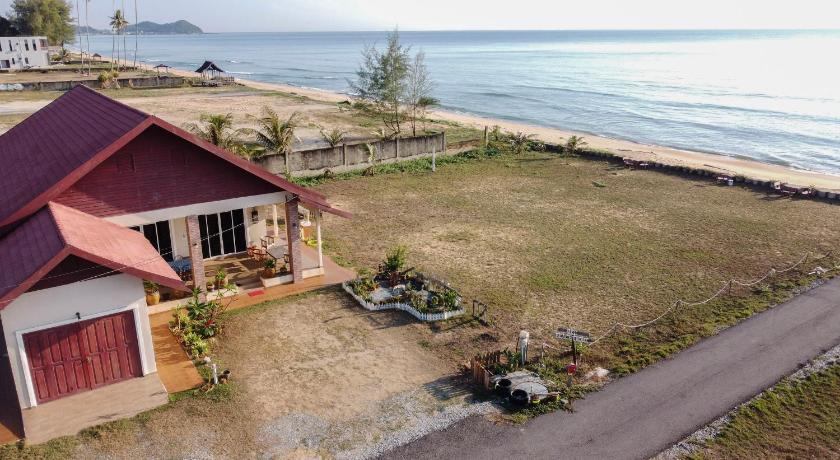 KC Beachfront — Hotel in Marang