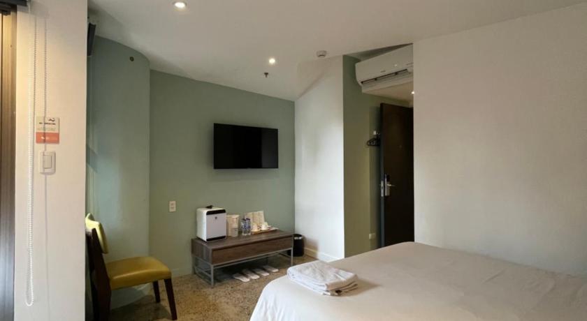 Image of Twin Superior room with Balcony 9